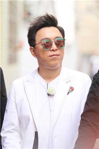 黄渤在挑战中