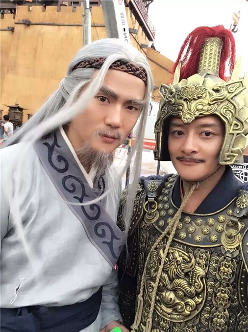 张晓龙挑战反派化身复仇男神 星际暖男霸气十足