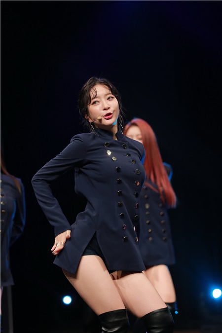 Dal★Shabet新辑showcase 热力演绎新歌舞台