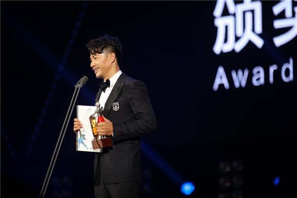 段奕宏凭《烈日灼心》三夺影帝 获中英电影节「最佳男演员」