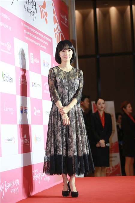 Nana、李贞贤、李东辉等出席第六届大韩民国TOP STAR奖颁奖典礼