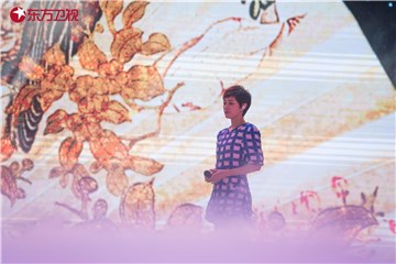孙俪加盟东方卫视春晚画面唯美