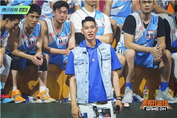 林书豪全情投入