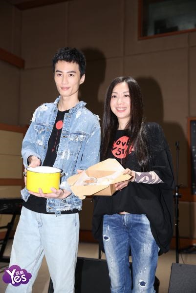 〈Yes 台北现场〉万芳找李英宏担任攻蛋嘉宾 笑称:好像看到另一个自己!