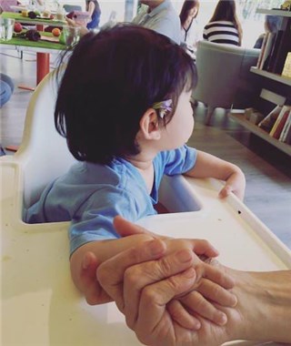 隋棠PO萌照 爷孙版Follow Me好温馨