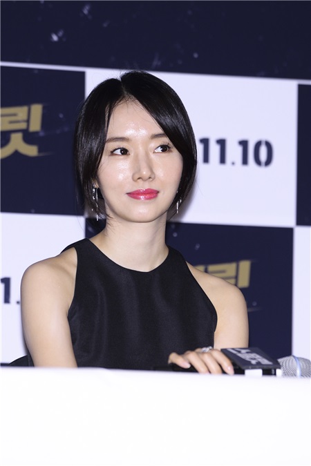 〈Yes 首尔现场〉刘智泰李贞贤出席新片《Split》试映会