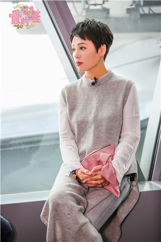 “话题女王”宁静