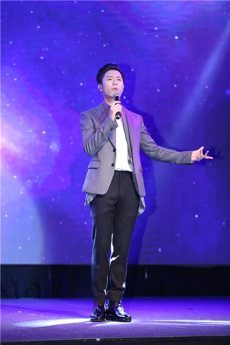 韦礼安出席《硬戳》发片记者会