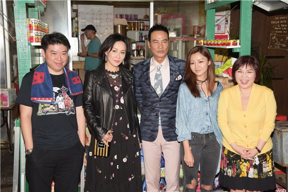 刘嘉玲、任达华等出席电影《我的情敌女婿》探班