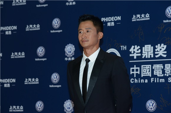 吴京《战狼》狂扫华鼎奖 霸气承包五奖项