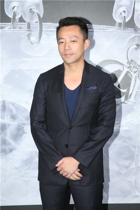 徐熙娣、吴慷仁、锦荣出席艺术展览开幕酒会