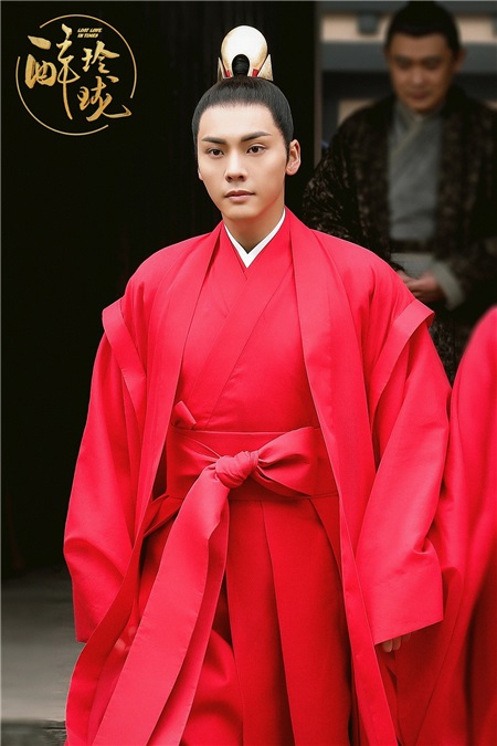《醉玲珑》陈伟霆再大婚吉服亮眼 骑高头骏马意气风发