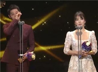 《太阳》宋宋CP合体夺大奖 「KBS演技大赏」哭成泪人儿