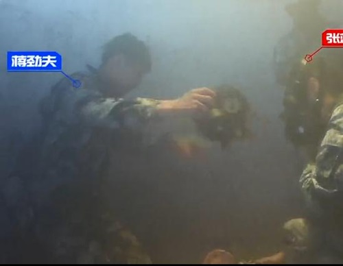 蒋劲夫《真男》展文武双全 28秒解救人质获赞