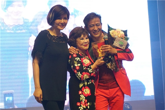 王维德、麦德罗演唱会