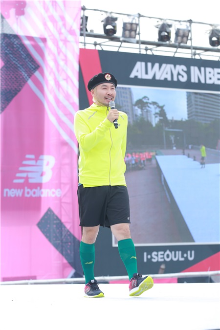 李珉廷 朴诗妍出席品牌活动 惊艳亮相演绎优雅大气时尚