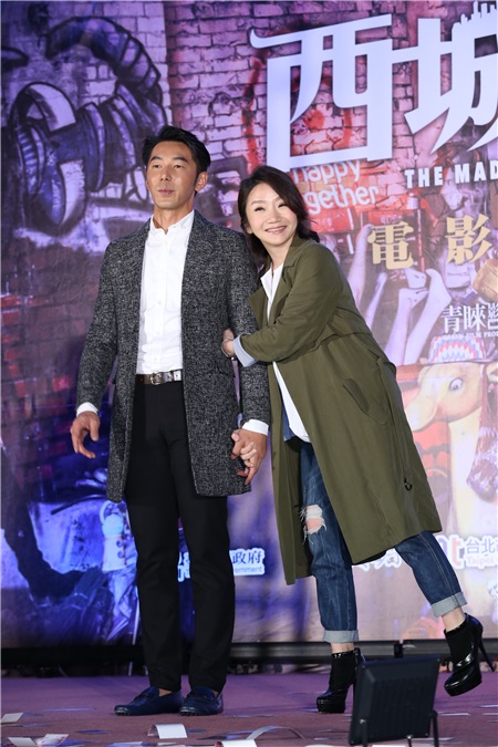李李仁、郭书瑶、猪哥亮、陶晶莹出席电影《希成童话》首映会