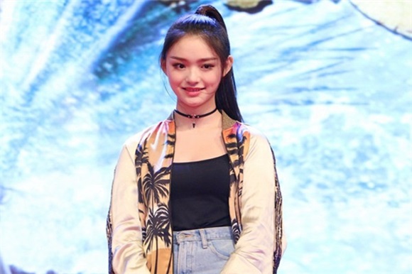 周冬雨冯文娟林允 娱乐圈高起点女星大盘点