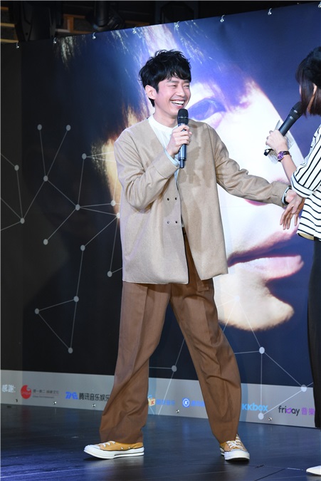 〈Yes 台北现场〉久违了张栋梁好害羞  直言就算感情有伴也不会对外说