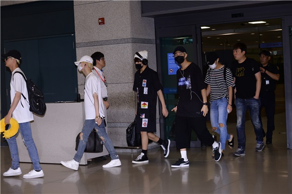 李敏镐、女团TWICE、防弹少年团结束’KCON 2016 LA’美国行程返回韩国