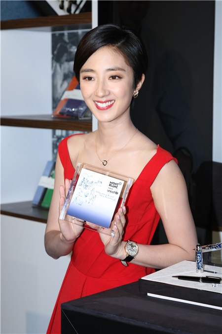桂纶镁出席万宝龙活动