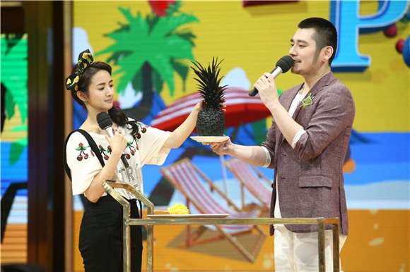 林依晨变汪涵迷妹留吻手帕 赞胡歌帅气有内涵