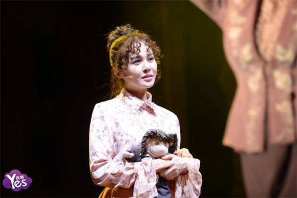 〈Yes 首尔现场〉朴银惠参加音乐剧《Redbook》首演