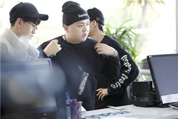 靠谱翻译官杰尼