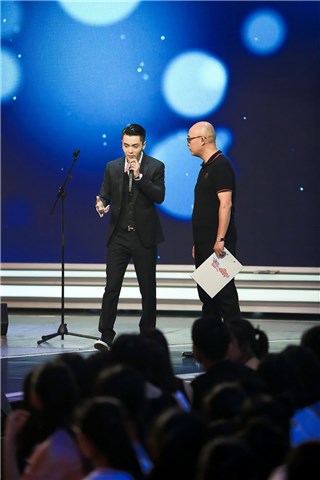 男嘉宾“不幸”经历惹孟非同情