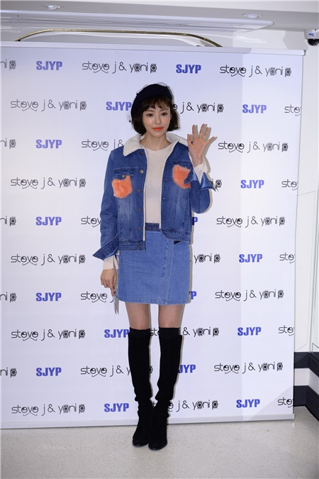 李多熙、李世英等出席某时尚品牌活动