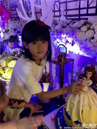 大长腿公主！陆毅为女儿准备豪华生日趴 贝儿白裙超美