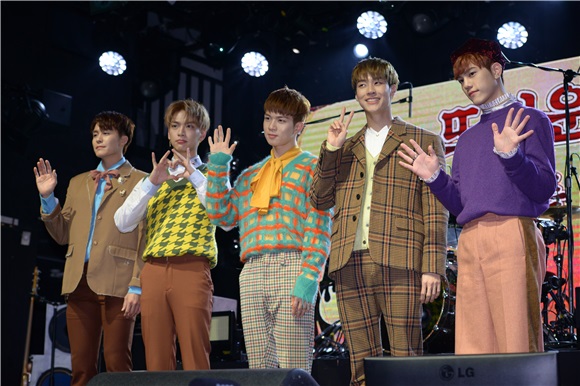 男团N.Flying举办《N.Flying》Showcase