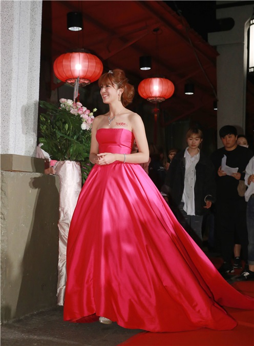 张孝全刘奕儿出席花漾美姬乐园派对