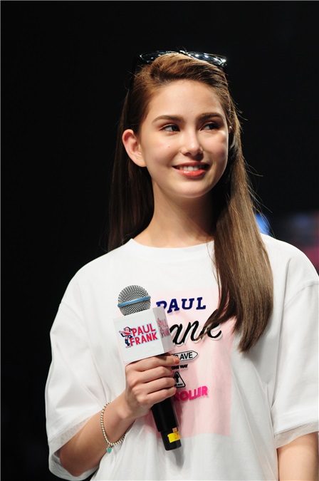 昆凌助阵Paul Frank新品发布会 「天王嫂」穿上白Tee+牛仔裤青春如少女