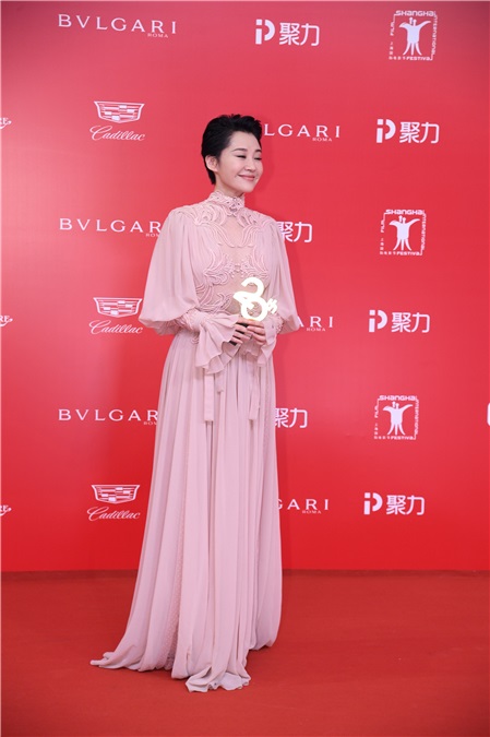 众星云集红毯星光熠熠 朱茵段奕宏携新剧亮相红毯