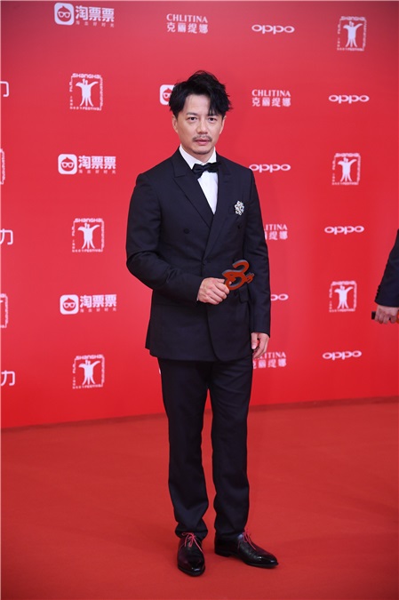 众星云集红毯星光熠熠 朱茵段奕宏携新剧亮相红毯
