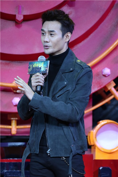 成龙黄子韬王凯王大陆三十六计玩火车《铁道飞虎》12月30日喜剧贺岁