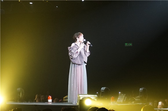 魏如萱在香港九展举办演唱会