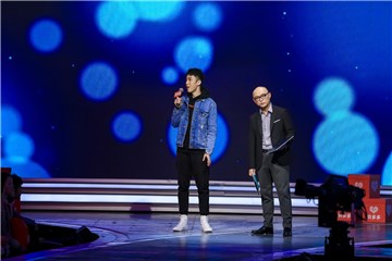 男嘉宾演唱儿歌
