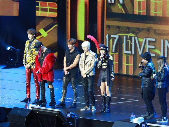 《Running Man》成员宋智孝、李光洙、金钟国、刘在锡、HaHa、池锡辰澳门举行「RUNNING MAN 2017 LIVE TOUR」亚洲巡回粉丝见面会
