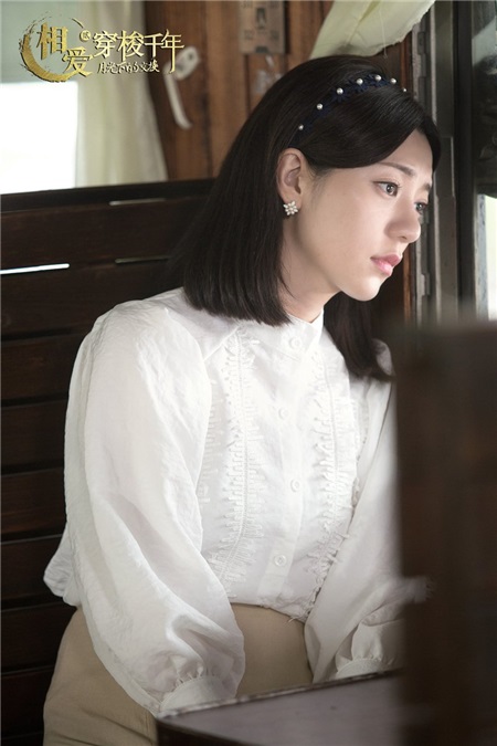 郭雪芙《相爱穿梭千年2》上演湿身诱惑  魏大勋看呆眼