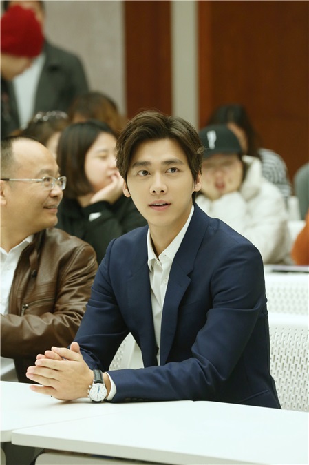 李易峰从未停止公益 成唯一「春蕾计划」大使