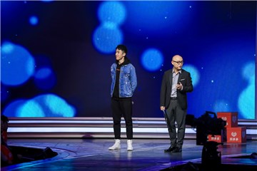 男嘉宾帅气登场