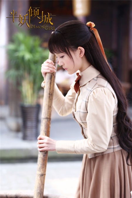 成梓宁痴恋何奉天 为爱弃学变身打工妹