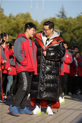 王迅给考生送上鼓励和祝福