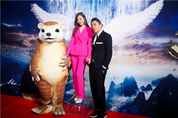 〈Yes 北京现场〉《鲛珠传》首映众星齐聚 张靓颖曝导演笑王大陆嘴大