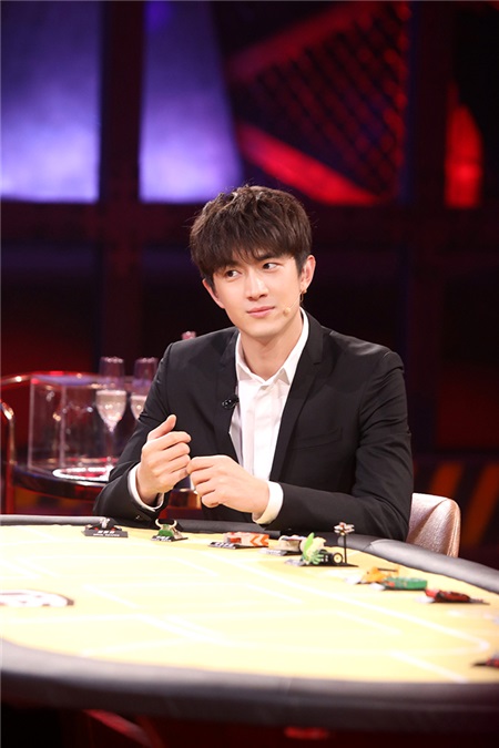 林更新《机器人争霸》愤怒掀桌 团长首次亲征却无奈退赛