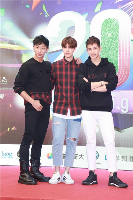 曾宝仪、玖一一、SpeXial出席《2017台北最High新年城》跨年晚会记者会