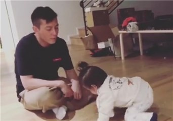 陈冠希晒女儿周杰伦再点赞 网友：同是宠女狂魔