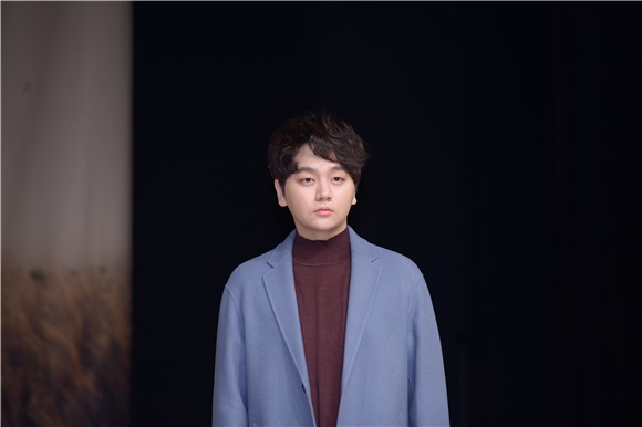 韩国组合URBANZAKAPA携新曲《那时的我,那时的我们》举行SHOW CAS